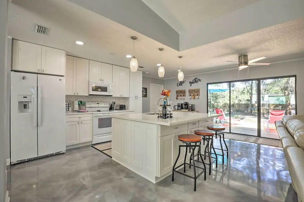 'An Acre Paradise' Home w/ Hot Tub in St Augustine