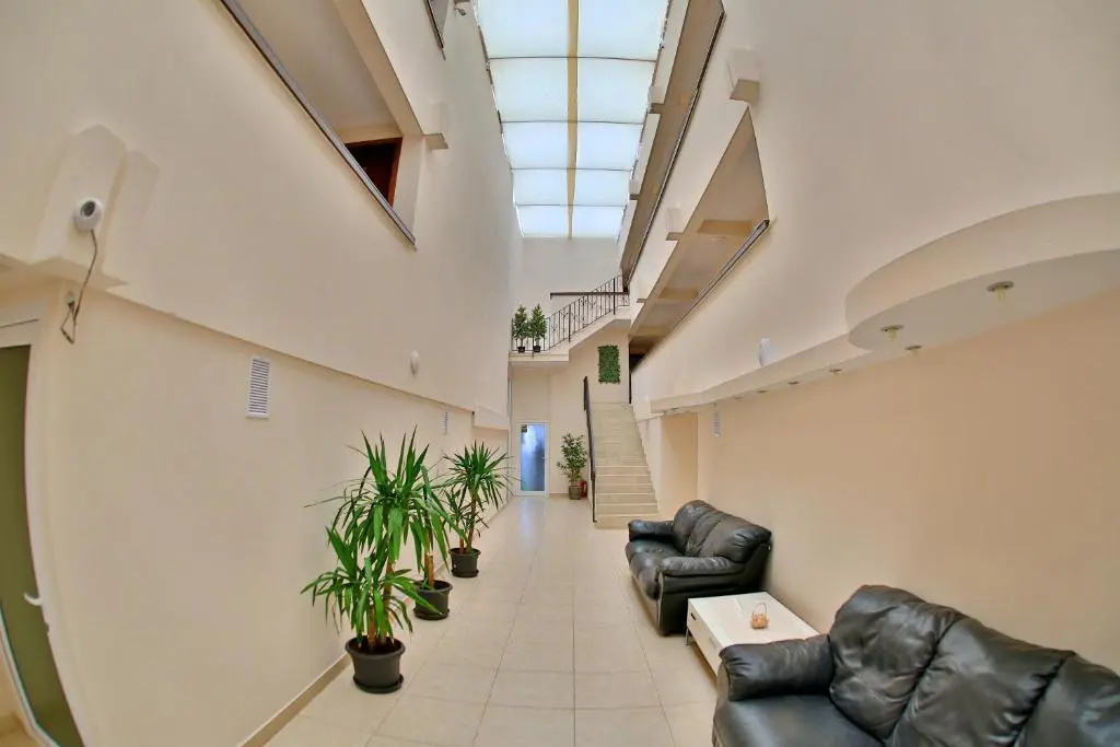 Jijo's Hotel