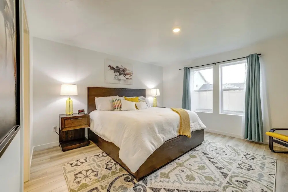 Newly Built Home w/ Yard, 4 Mi to Dtwn Caldwell