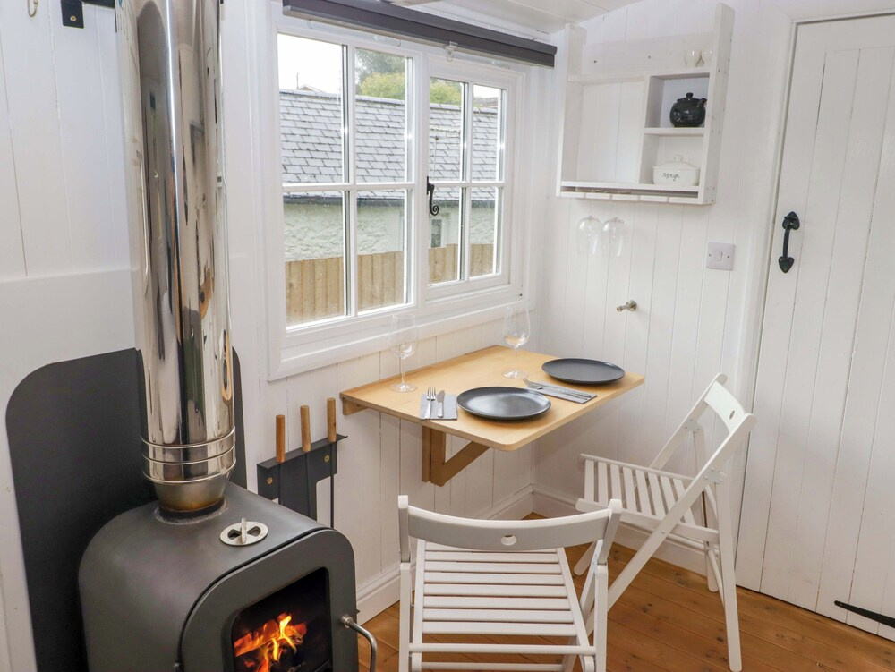 Kings Cwtch Shepherds Hut