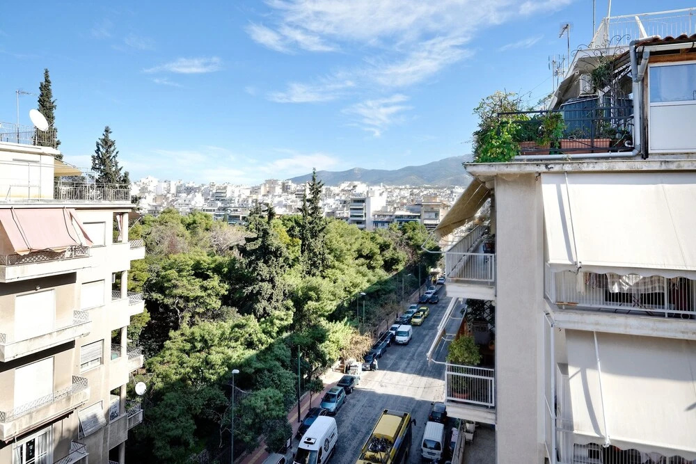 Jade's and Tala's Apartment - Acropolis View