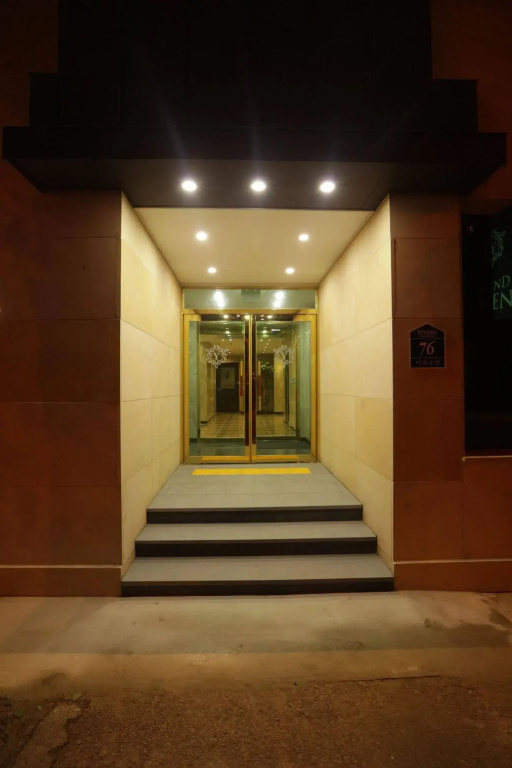 Yihua Hotel