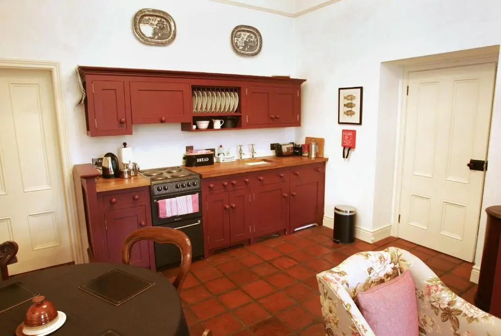 Triumphal Arch Lodge