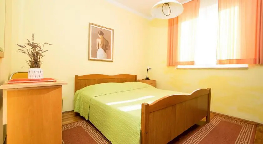 Star Apartments
