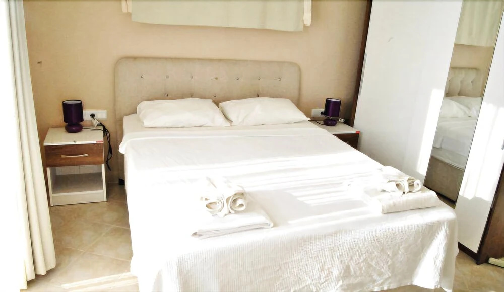 Turquoise Homes Adabuku 2 Bedrooms Pool