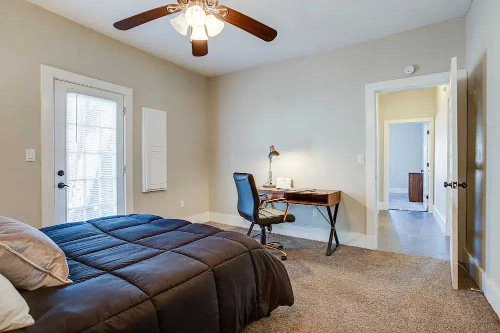 Chic Lawton Home, 5 Mins to Fort Sill