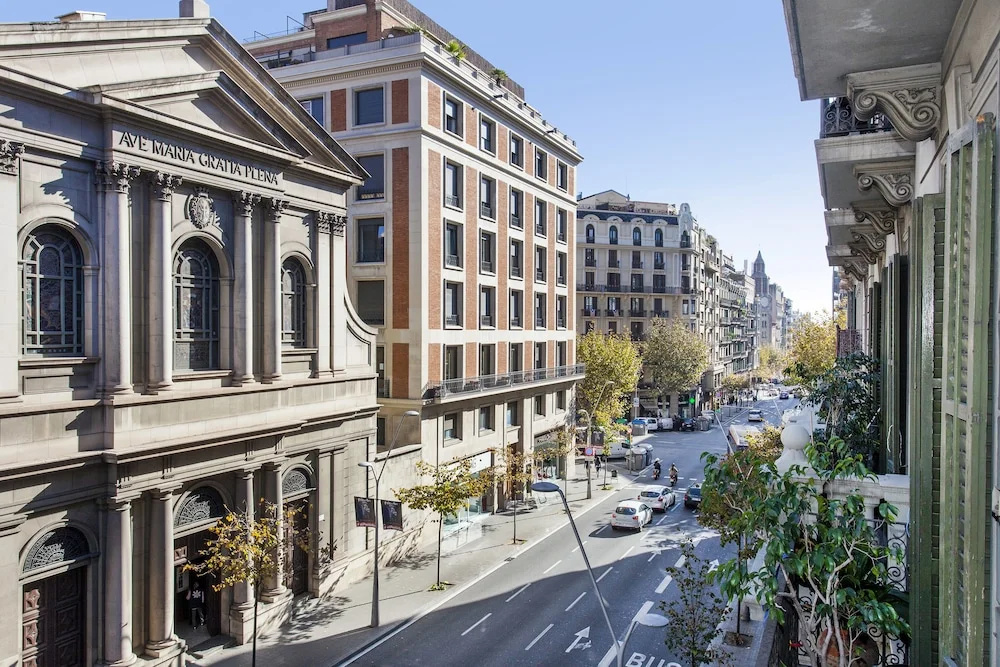 1402 - Elegant City Centre Apartment
