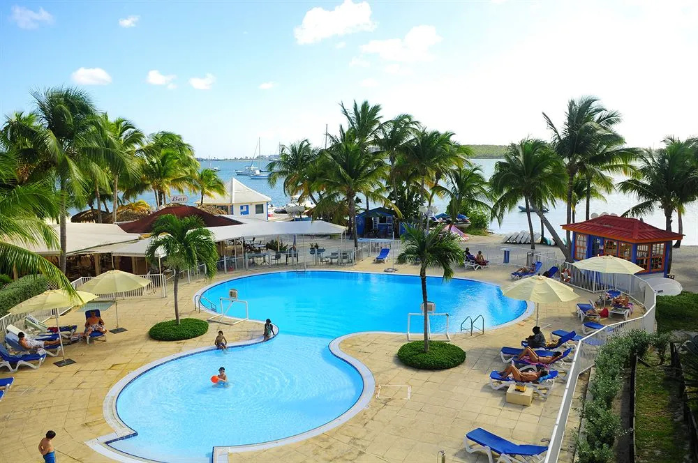 Le Flamboyant Village