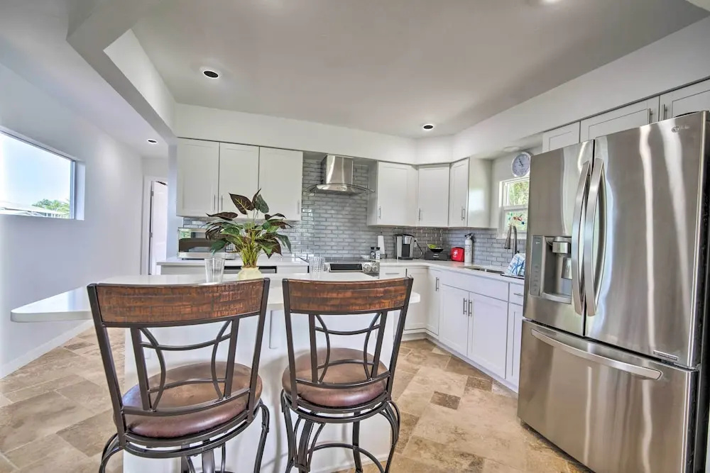 Remodeled Retreat on Homosassa River Canal!