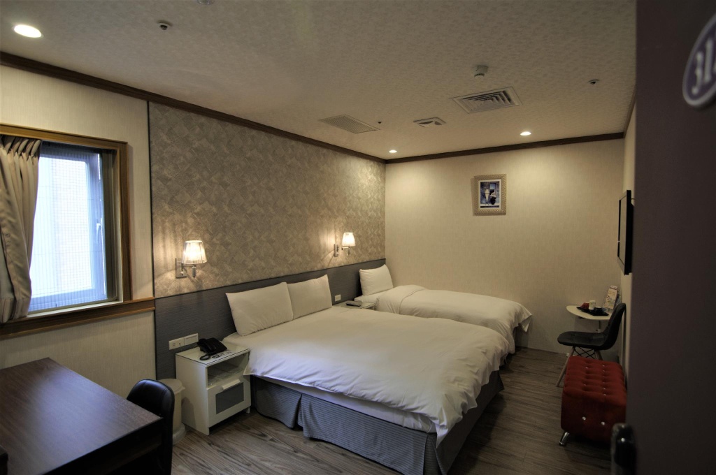 Ours Inn