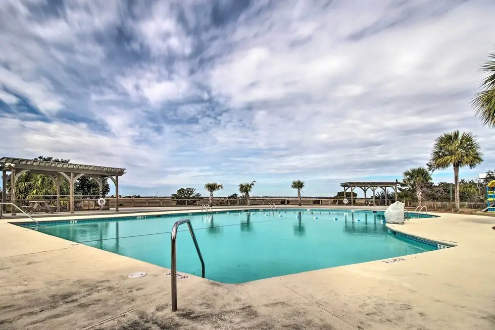 Oceanfront Condo in Harbor Island Community!