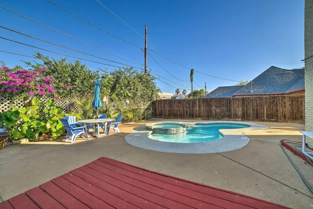 Corpus Christi Home w/ Pool & Hot Tub: Walk to Bay