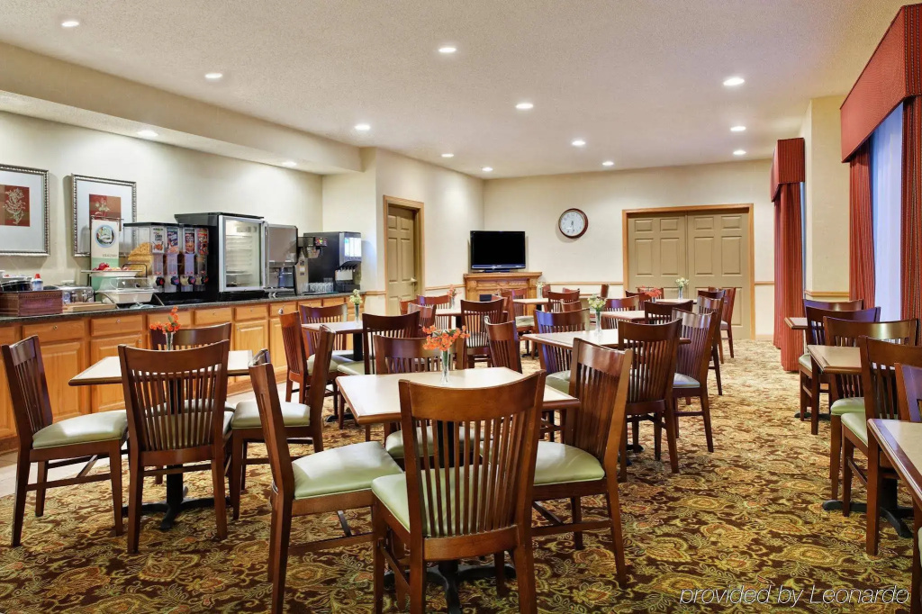 Country Inn & Suites by Radisson, Rock Falls, IL