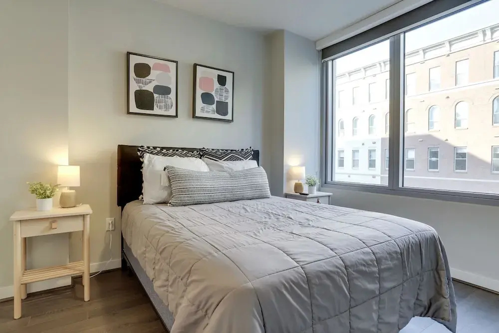 Gorgeous 1Br at Clarendon With Gym