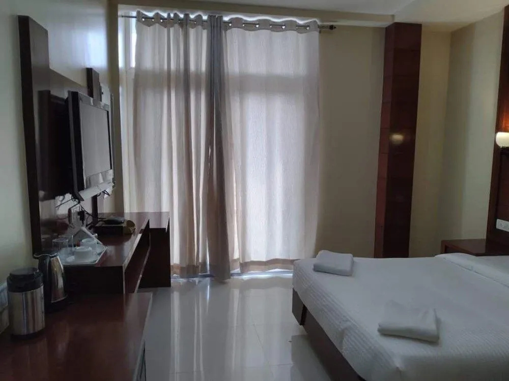 Hotel SJR