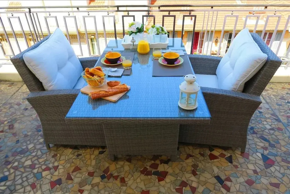 Maison Patrizia Terrasse by Nestor&Jeeves