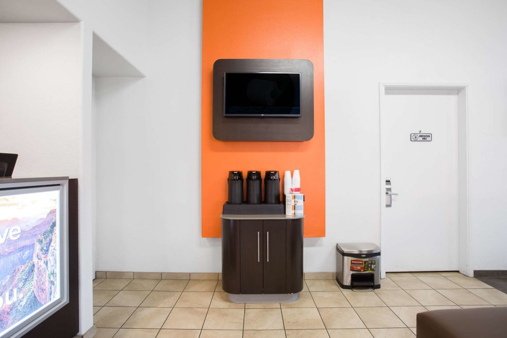 Motel 6-Kingman, AZ - Route 66 West