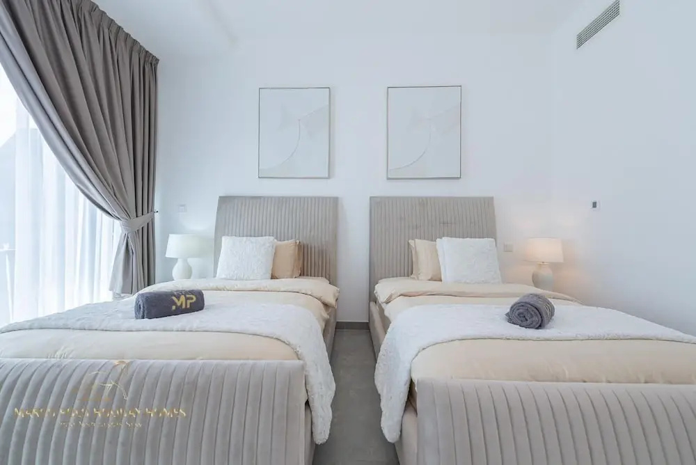 Marco Polo - Stunning 2 BR With Marina Views | Huge Pool & Gym