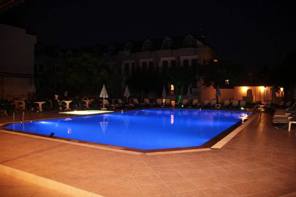 Ares Hotel