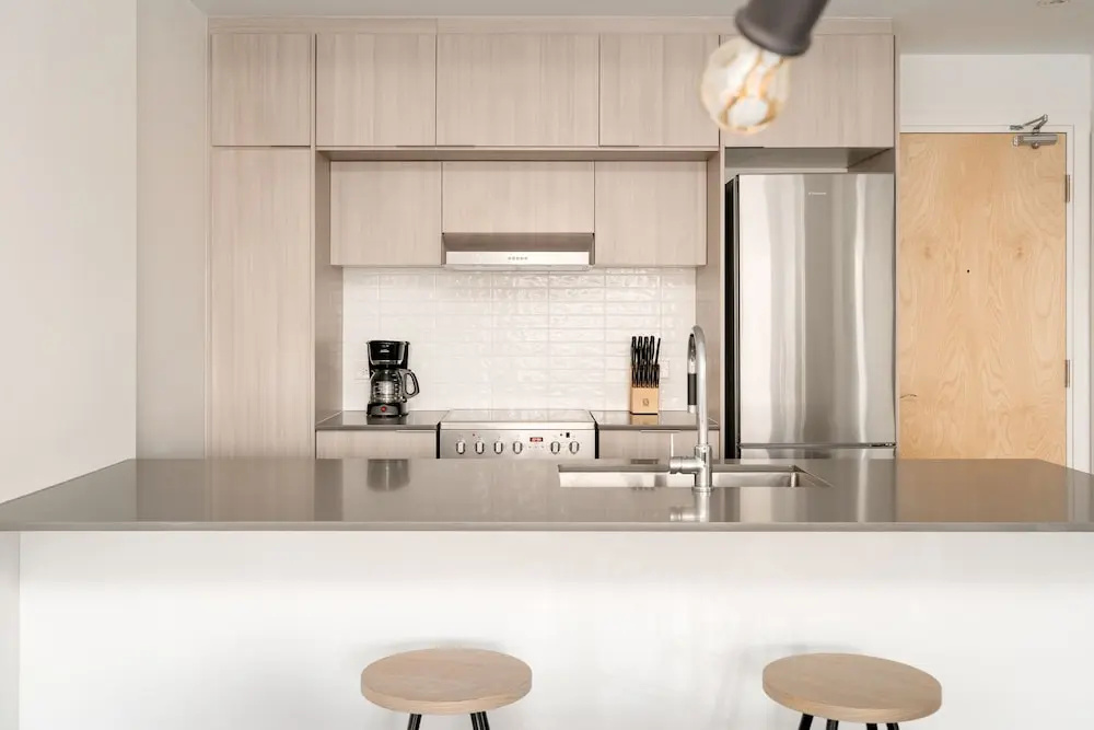 Beautiful Griffintown Suites by Sonder