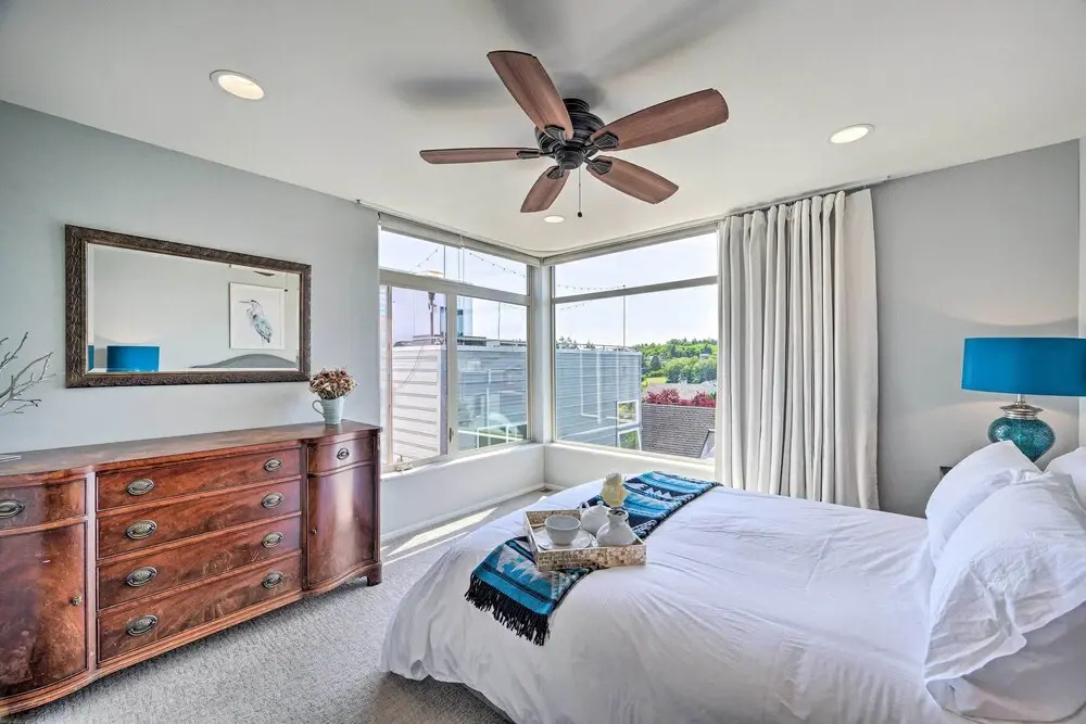 Canal & Mtn Views: Pet-friendly Seattle Retreat