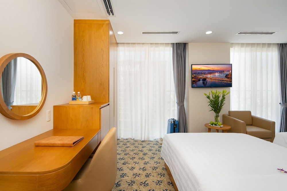 Record Hotel