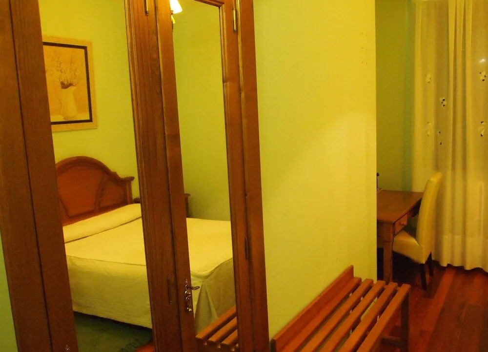 Hotel Pontes De Gatin