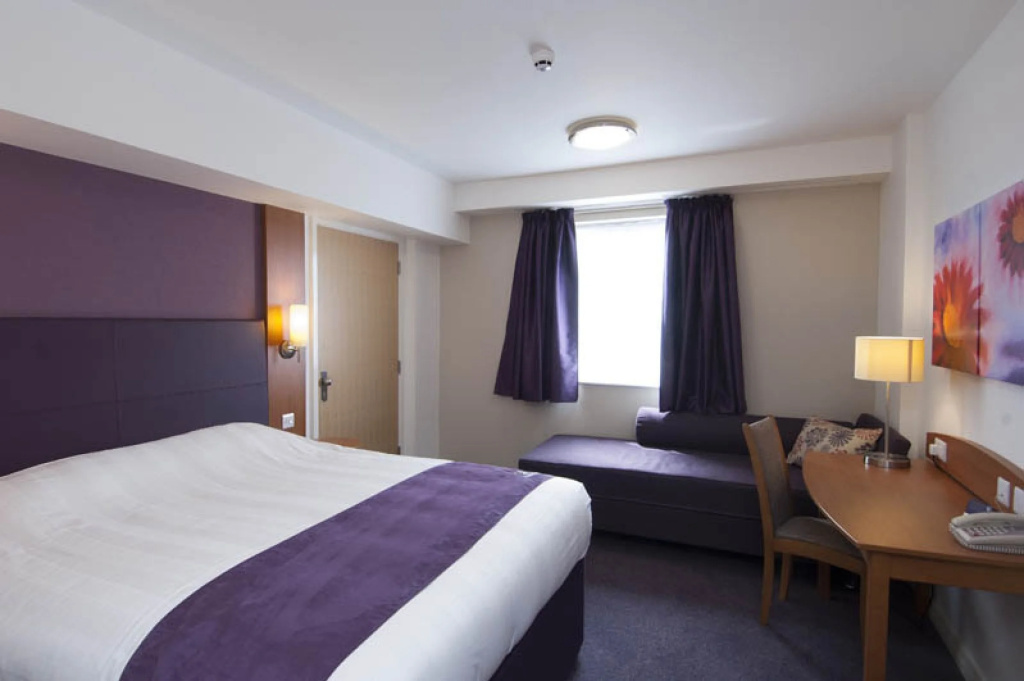 Premier Inn Warrington Central North
