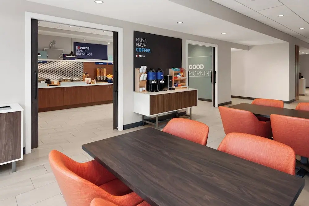 Holiday Inn Express & Suites Reedsburg - Dells Area by IHG