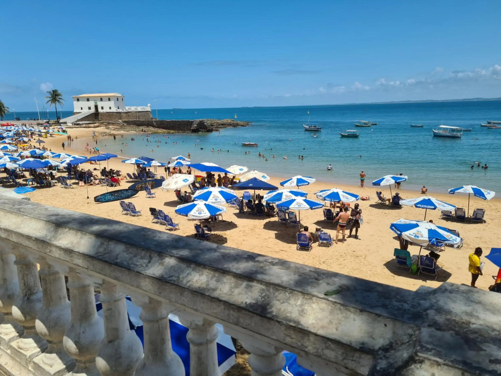 100 Axé Bahia Próximo ao Farol da Barra Salvador WIFI 300 Mega
