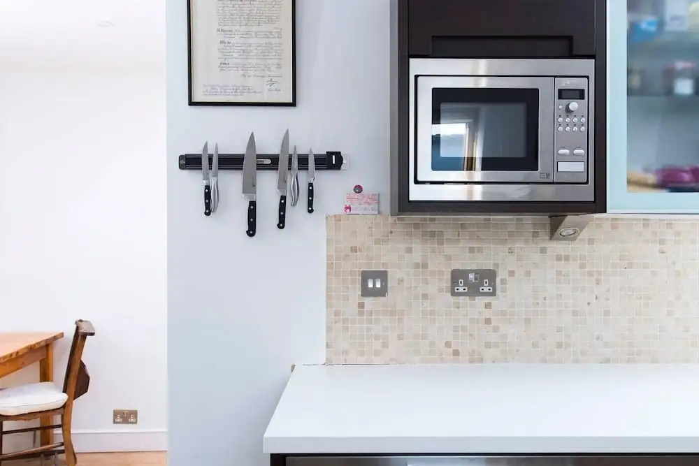 Lovely, Spacious 1BR Central Flat