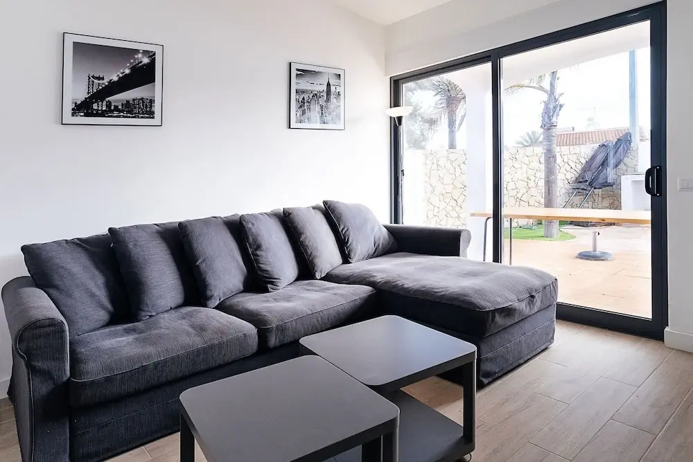 Oura Villa V2 Flores