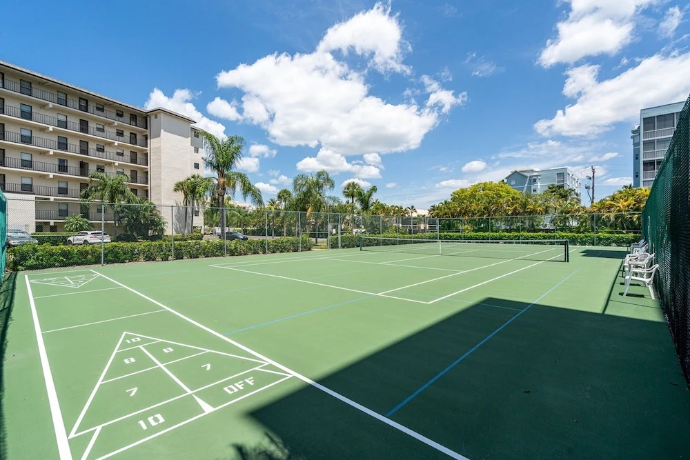 Estero Cove 132 - Beautifully Updated!! 2 Bedroom Condo by RedAwning