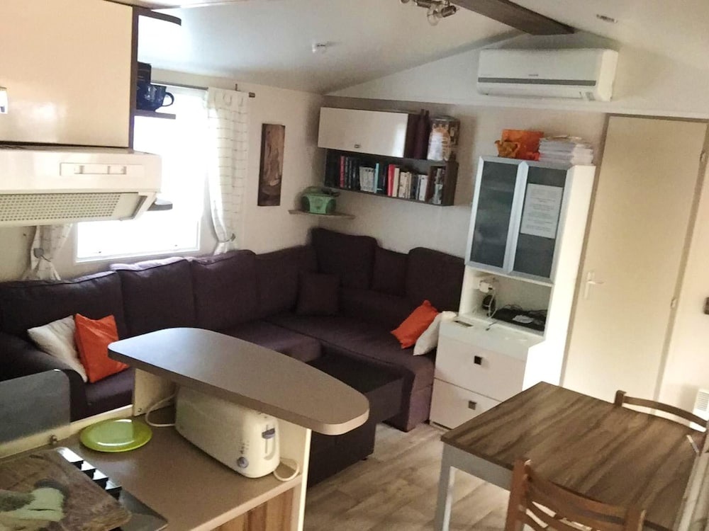 Bungalow With 3 Bedrooms in Fréjus, With Shared Pool, Furnished Terrace and Wifi - 5 km From the Beach