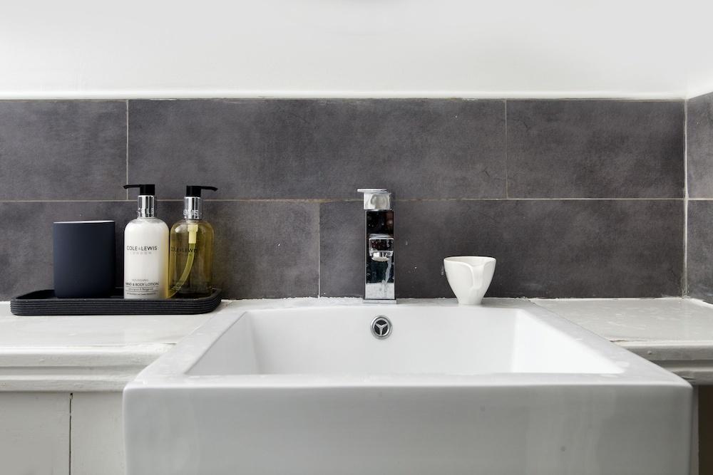 Luxury 2 bed apartment Warren Street