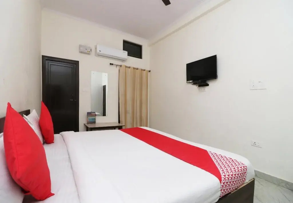 Hotel Ananya Palace by OYO Rooms