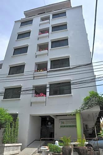 Baan Keaw Mansion
