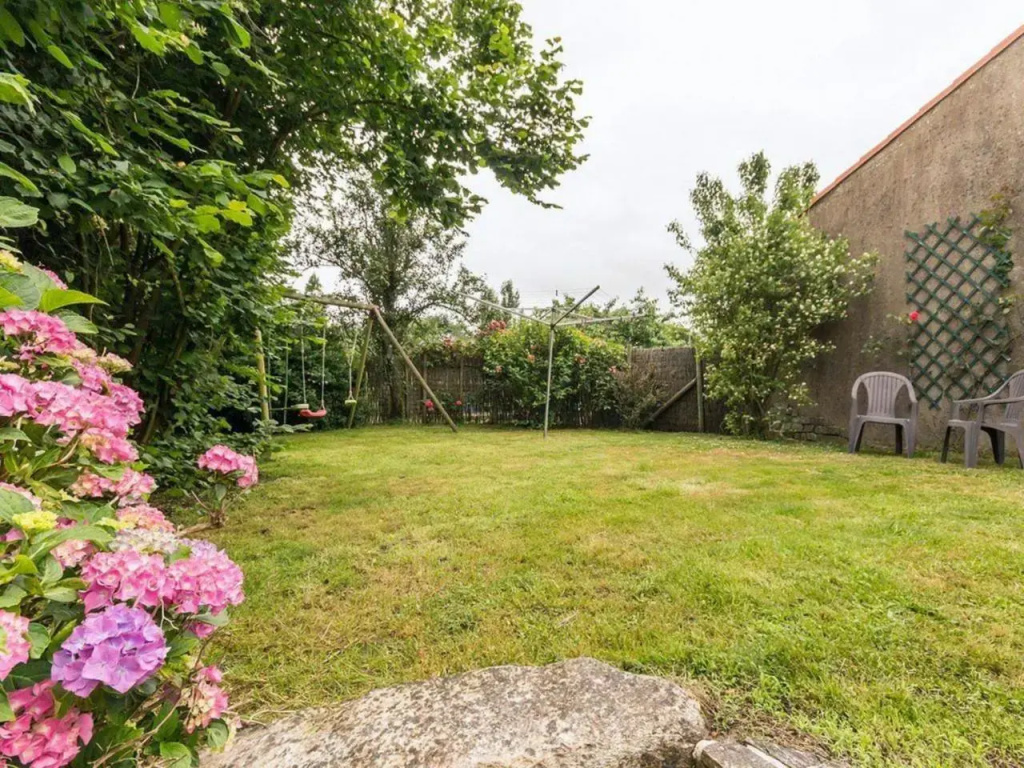 Gîte familial avec jardin clos, à 25 km de Nantes, WiFi, vélos et jeux pour enfants. - FR-1-306-953