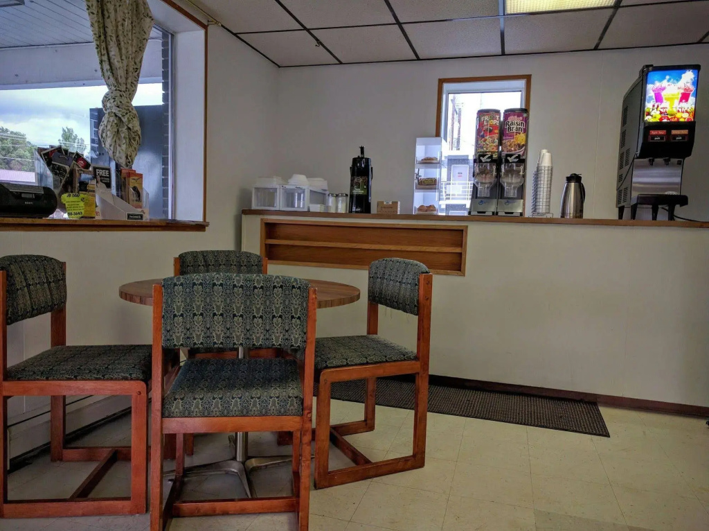 Tomahawk Motor Lodge By OYO Riverton US-26