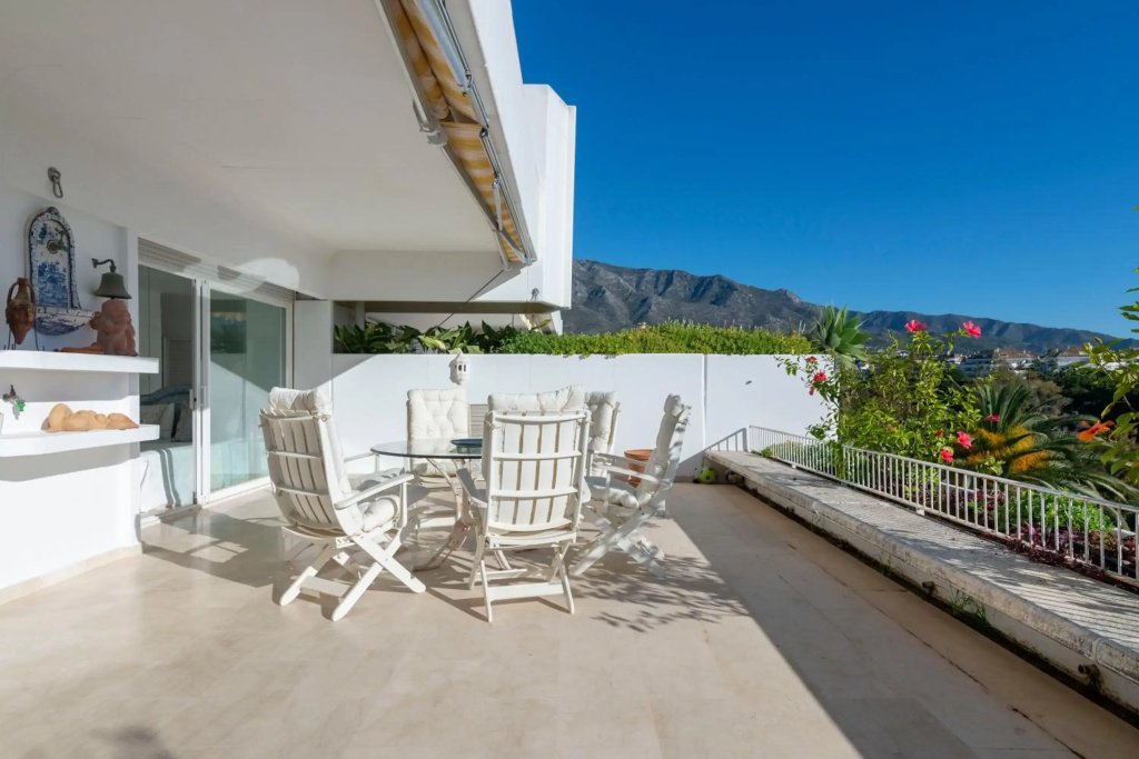 Apartamento en complejo residencial con piscina