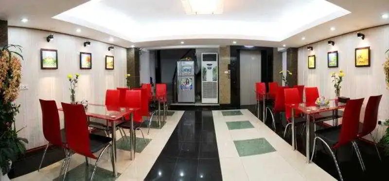 Royal Palace Hotel