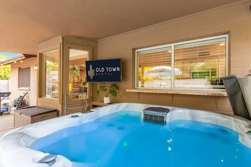 Greenway Oasis Heated Pool Spa Mural Putt Grn