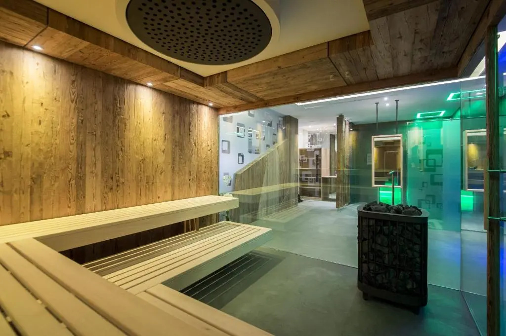 Hotel COSMEA 4 Stars - Your Dolomites experience