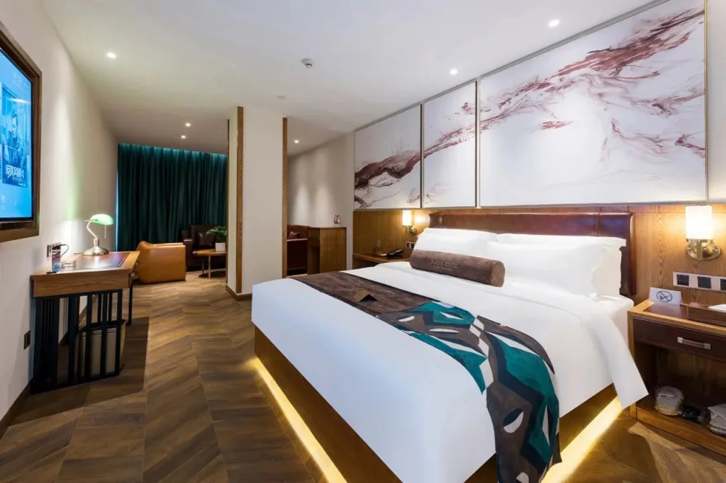 James Joyce Coffetel Hotel (Beijing Xiaohongmen subway station)