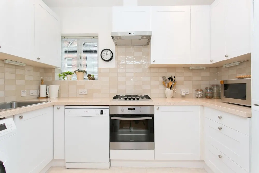 Veeve - Rosey Rosslyn Flat