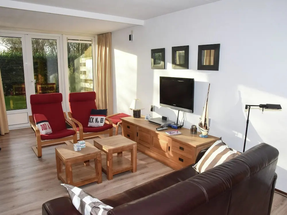 Well Kept Apartment with Whirlpool near Sea on Texel