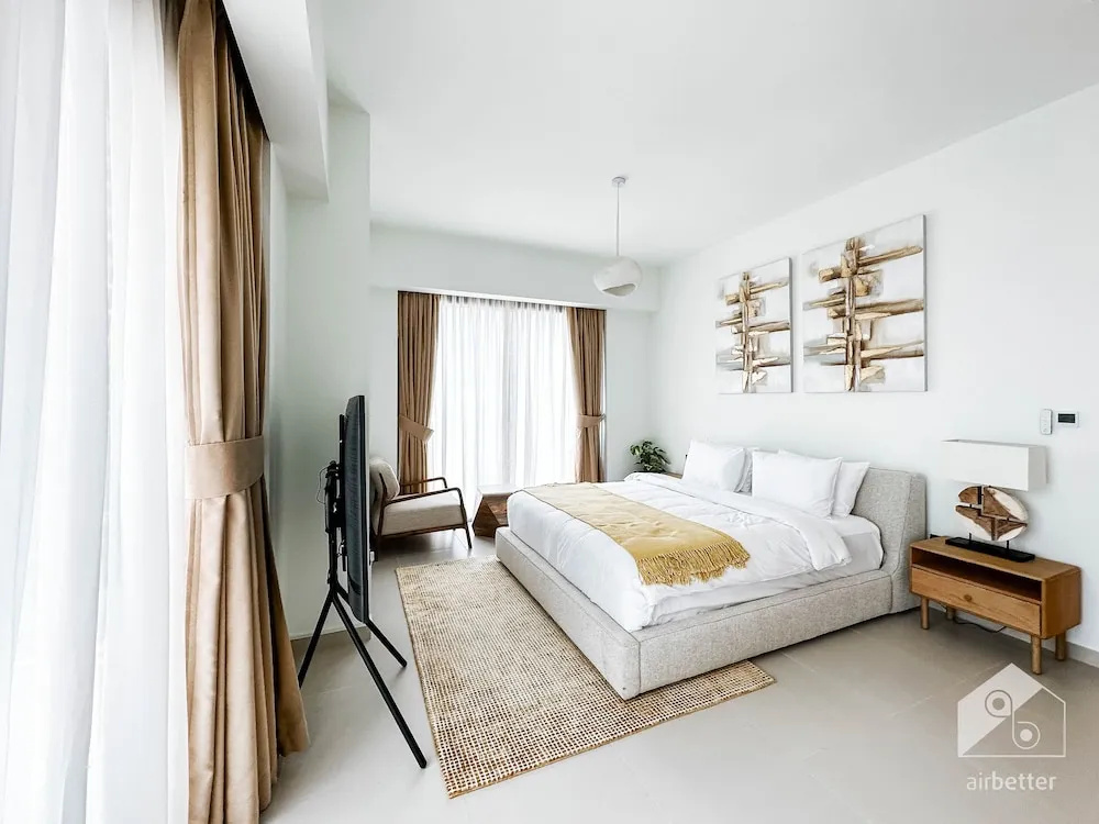Luxurious 2B with Breathtaking Views Downtown