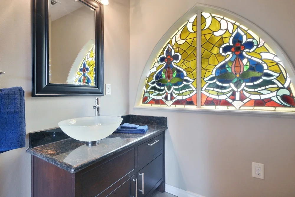 W 6th St Penthouse with City Views by RedAwning