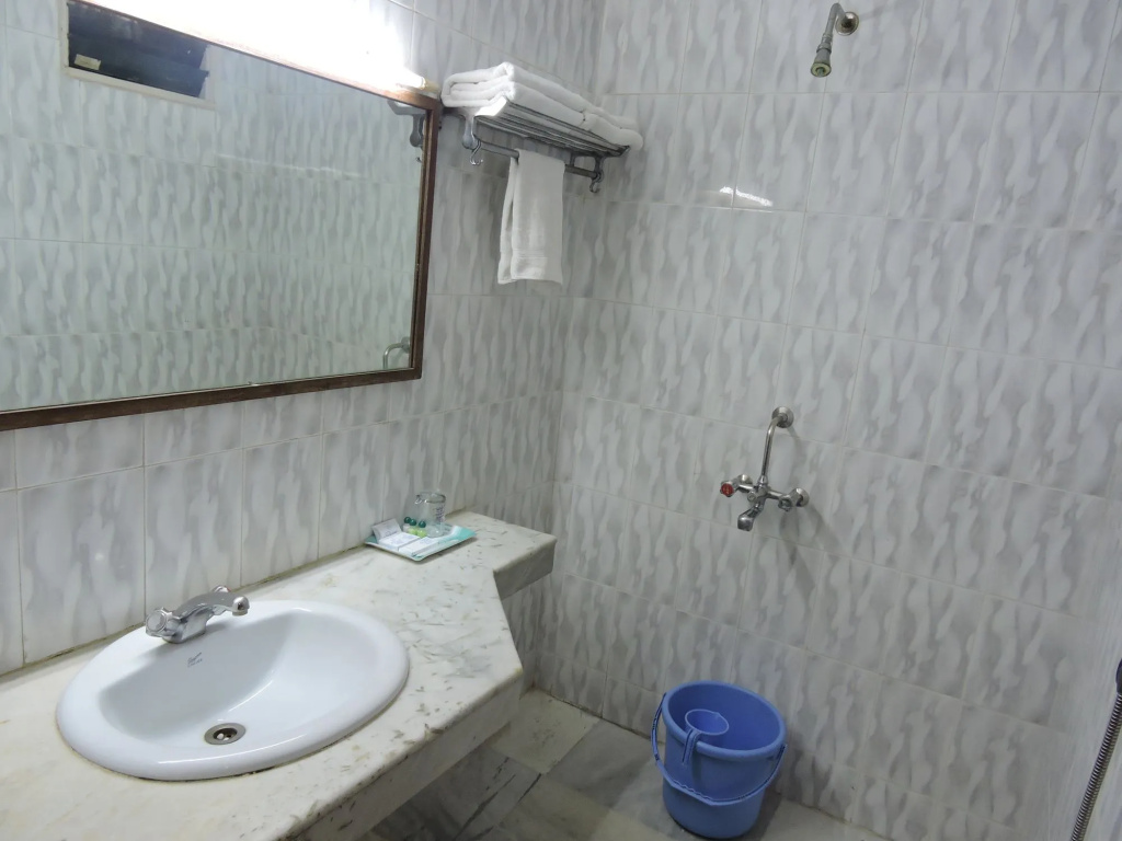 Hotel PLR Grand