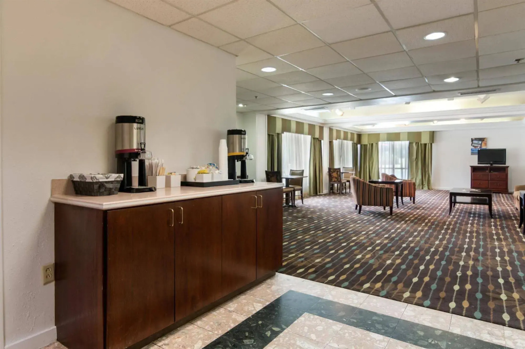 Dublin Inn and Suites